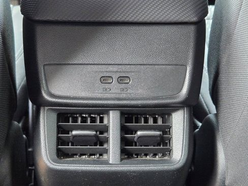 Used 2025 Chevrolet Equinox LT FWD image 16