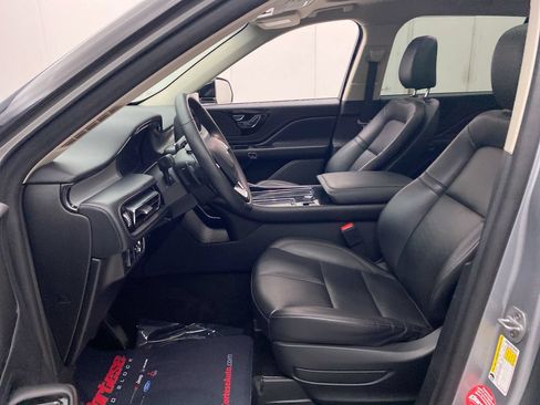 Used 2022 Lincoln Aviator AWD w/ Premium Package image 14