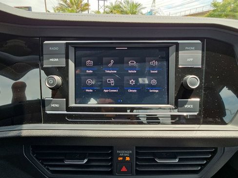 Certified 2024 Volkswagen Jetta SE w/ Black Wheel Package FWD image 20