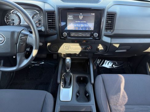 Used 2022 Nissan Frontier S image 11
