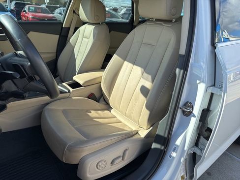 Used 2019 Audi A4 2.0T Premium image 14