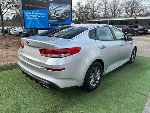 Used 2020 Kia Optima LX image 5