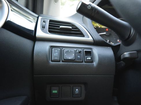 Used 2019 Nissan Sentra SV FWD image 30