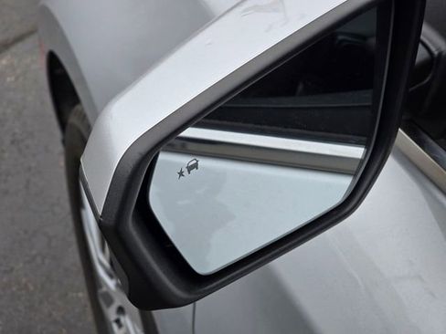 Used 2022 Chevrolet Equinox LT image 18