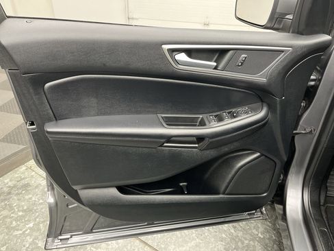 Used 2022 Ford Edge SEL w/ Convenience Package image 8