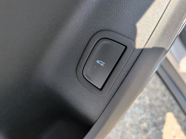 New 2026 GMC Acadia AT4 w/ Luxury Package AWD/4WD image 25