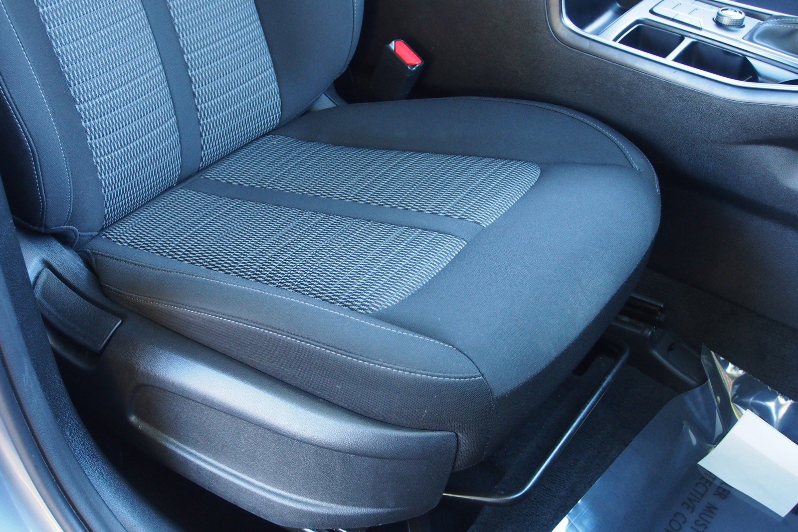 Used 2022 Kia Sorento LX FWD image 12