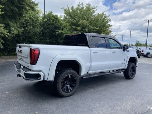 Used 2022 GMC Sierra 1500 AT4 w/ AT4 Premium Package AWD/4WD image 9