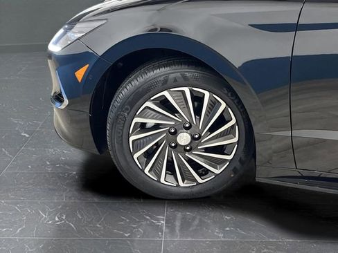 Used 2023 Hyundai Sonata Limited w/ Cargo Package image 35