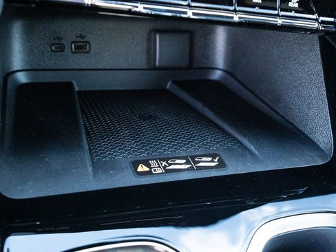 New 2026 Chevrolet Traverse LT image 21