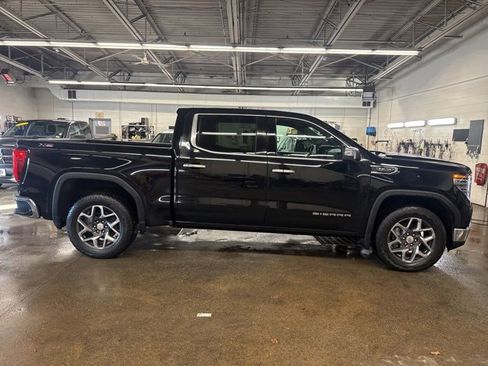 Used 2023 GMC Sierra 1500 SLT image 7