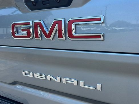 New 2025 GMC Sierra 2500 Denali w/ Denali Reserve Package image 30