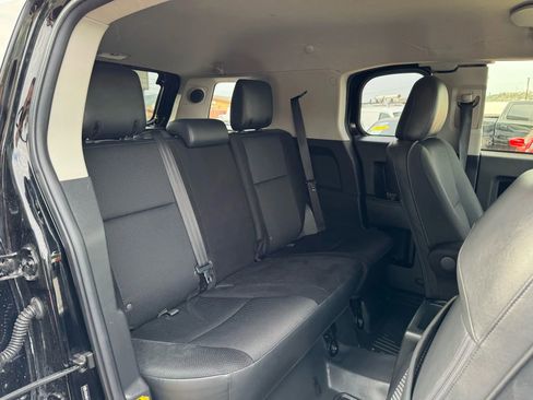 Used 2014 Toyota FJ Cruiser 4WD w/ Upgrade Package image 36