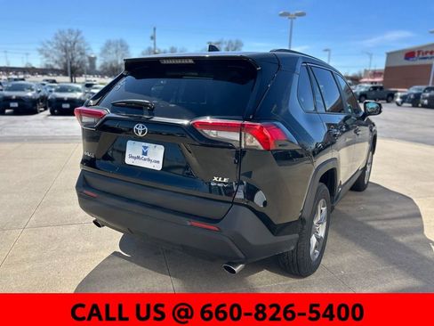 Used 2025 Toyota RAV4 XLE image 8