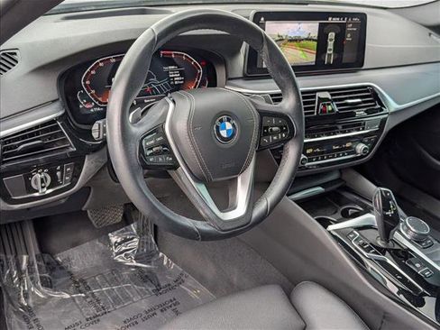 Used 2023 BMW 530i w/ Premium Package RWD image 10