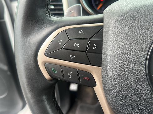 Used 2015 Jeep Grand Cherokee Altitude AWD/4WD image 13