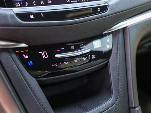 Used 2025 Cadillac XT5 Sportv w/ LPO, Floor Liner Package AWD/4WD image 18