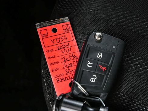 Certified 2024 Volkswagen Jetta Sport FWD image 37