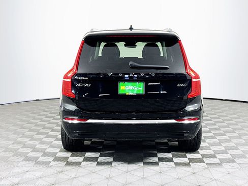 Used 2025 Volvo XC90 B6 Plus image 8