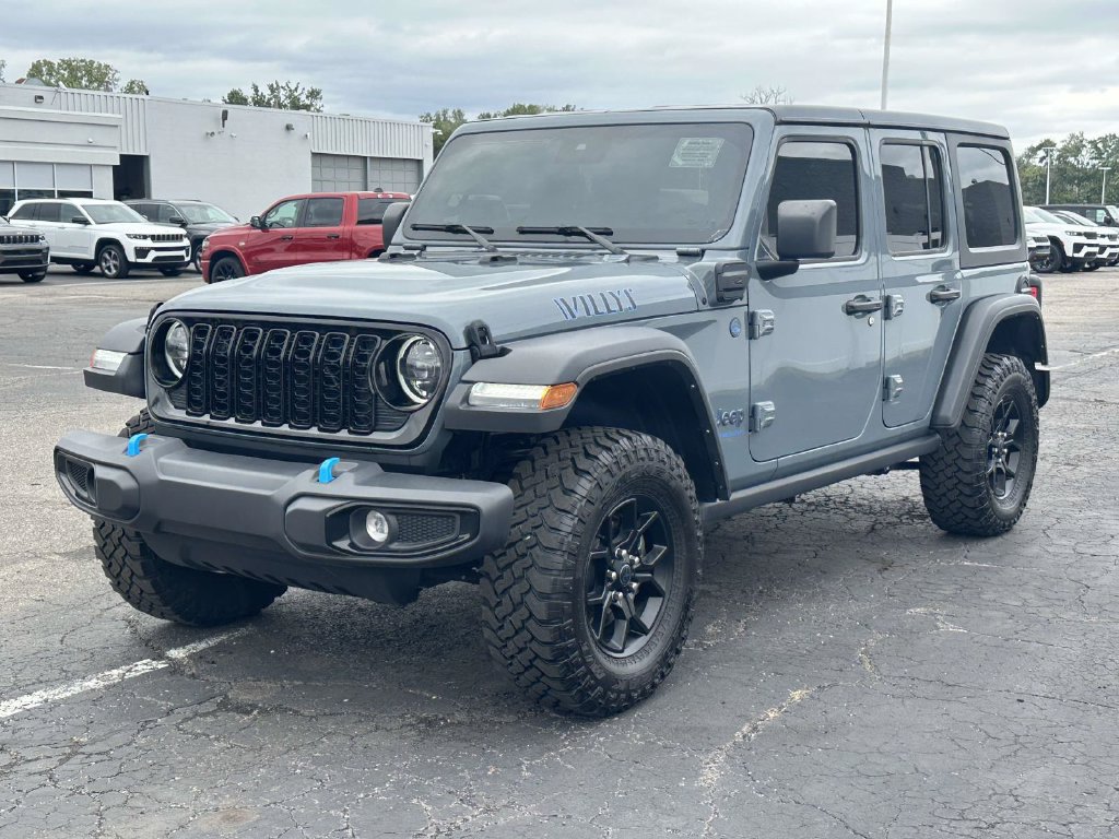 Used 2024 Jeep Wrangler Unlimited AWD/4WD image 7