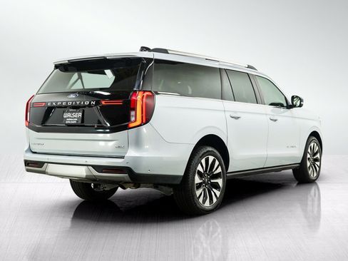 Used 2025 Ford Expedition Max Platinum w/ Driver's Package AWD/4WD image 5