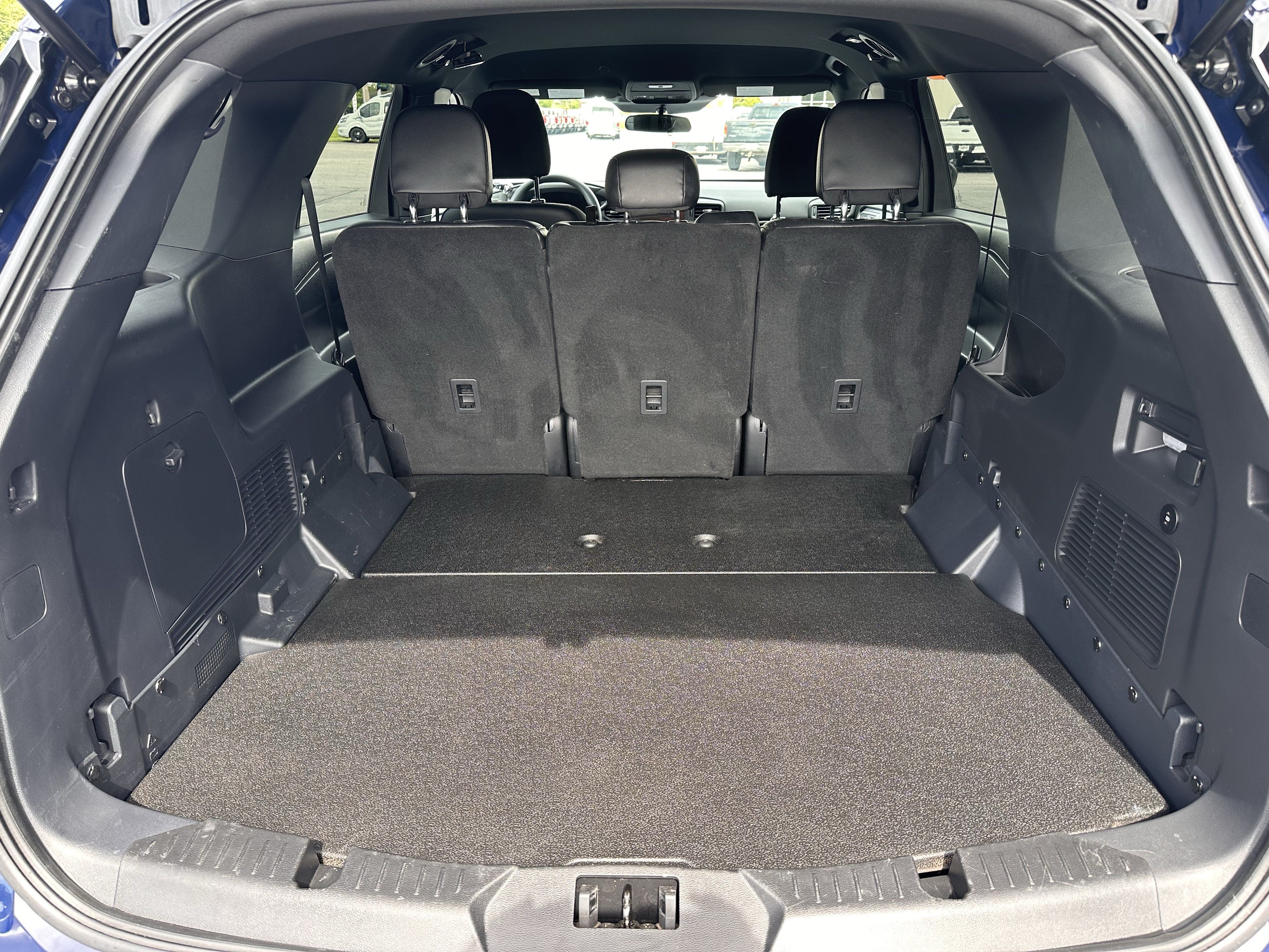 Used 2025 Ford Explorer 4WD Police Interceptor image 17