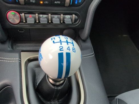 Used 2020 Ford Mustang Shelby GT350 w/ Technology Package image 11