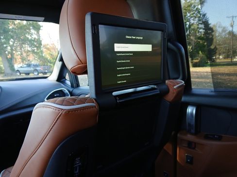 Certified 2024 Chrysler Pacifica Pinnacle image 47