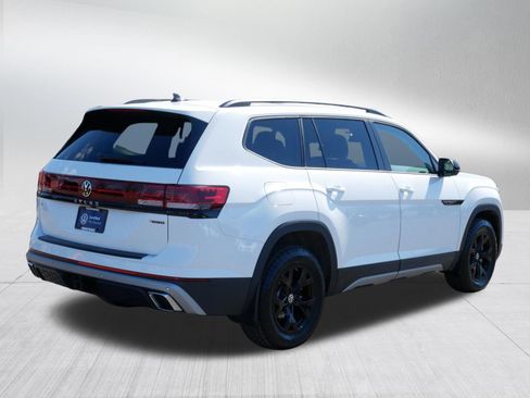 Certified 2024 Volkswagen Atlas Peak Edition SE AWD/4WD image 7