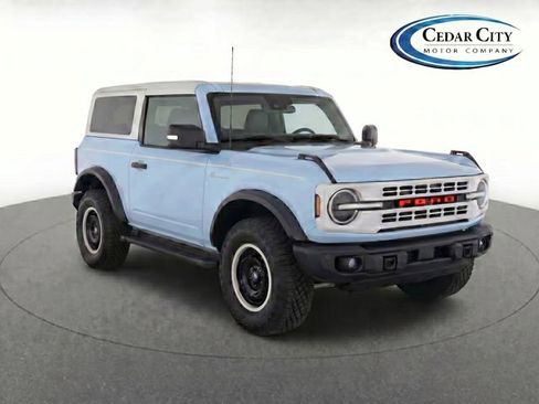 Used 2024 Ford Bronco Heritage Edition AWD/4WD image 2