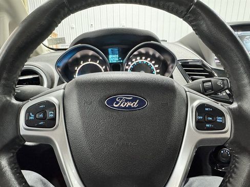 Used 2014 Ford Fiesta SE w/ Equipment Group 201B image 11