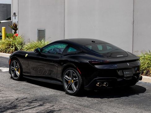 Used 2022 Ferrari Roma RWD image 3