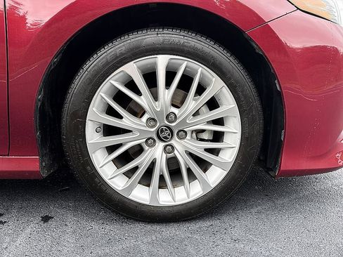 Used 2018 Toyota Camry XLE w/ Audio Package FWD image 8