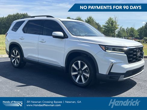 Used 2023 Honda Pilot Touring image 1