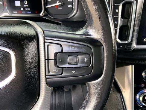 Used 2021 GMC Yukon Denali w/ Denali Premium Package image 24