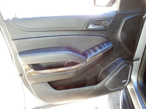 Used 2019 Chevrolet Tahoe LT AWD/4WD image 25
