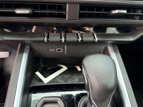 Used 2024 Chevrolet Colorado LT w/ LT Convenience Package RWD image 24