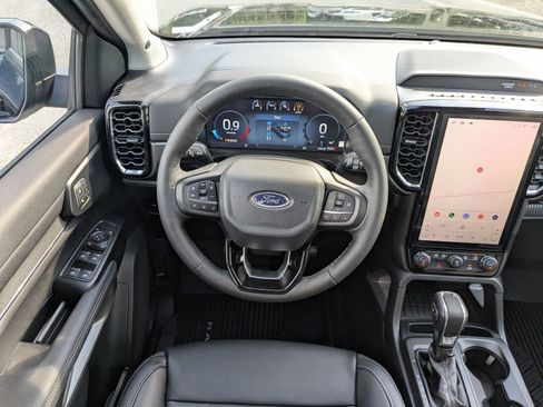 New 2025 Ford Ranger Lariat w/ FX4 Off-Road Package image 18