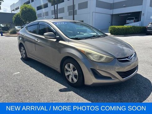 Used 2016 Hyundai Elantra SE FWD image 1