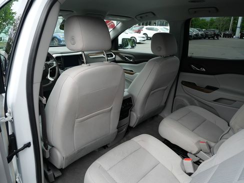 Used 2021 GMC Acadia SLE w/ Driver Convenience Package AWD/4WD image 23