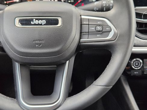 Used 2024 Jeep Compass Latitude AWD/4WD image 22
