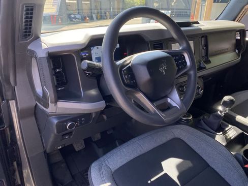 Used 2022 Ford Bronco 2-Door AWD/4WD image 2