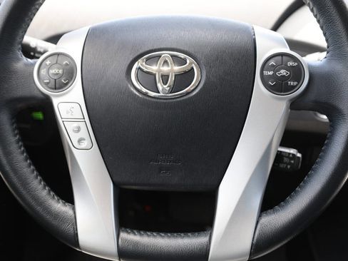 Used 2013 Toyota Prius Four FWD image 18