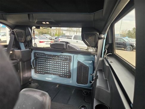 Used 2023 Ford Bronco Badlands image 9