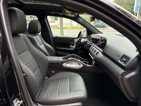 Certified 2025 Mercedes-Benz GLS 450 4MATIC image 12