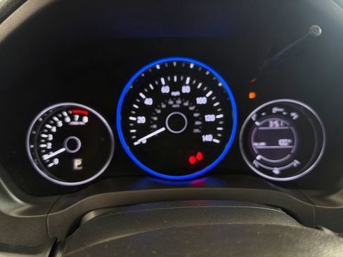 Used 2022 Honda HR-V LX image 17