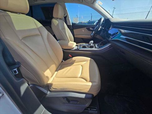 Used 2023 Audi Q8 Premium w/ Convenience Package AWD/4WD image 10