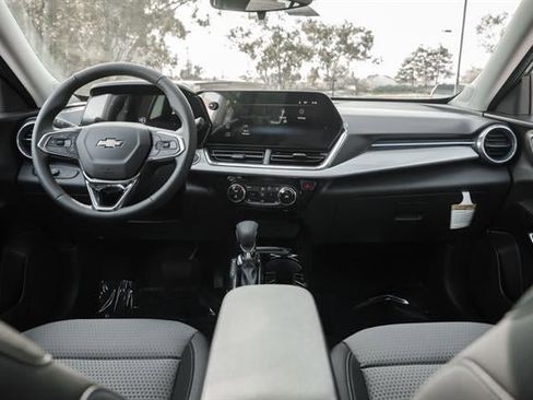 New 2026 Chevrolet Trax LT w/ Driver Confidence Package image 54