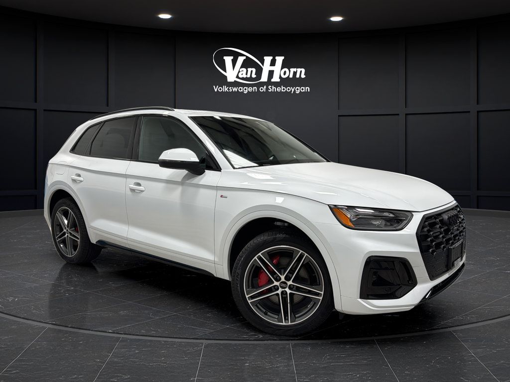 Used 2025 Audi Q5 e Premium Plus w/ Premium Plus Package AWD/4WD image 1
