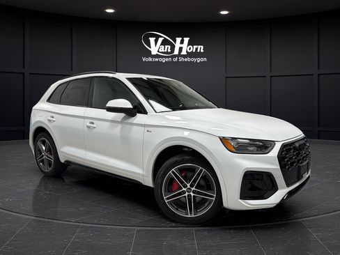 Used 2025 Audi Q5 e Premium Plus w/ Premium Plus Package AWD/4WD image 1
